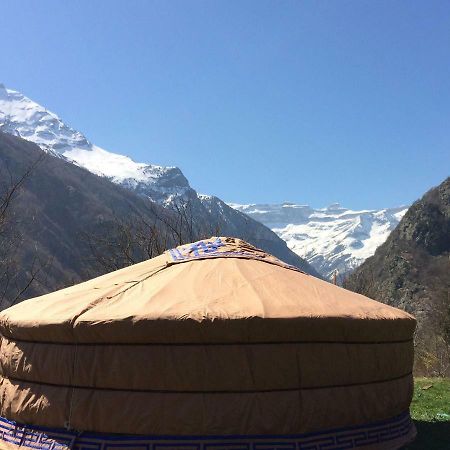 Yourtes Mongoles Gavarnie Gèdre المظهر الخارجي الصورة