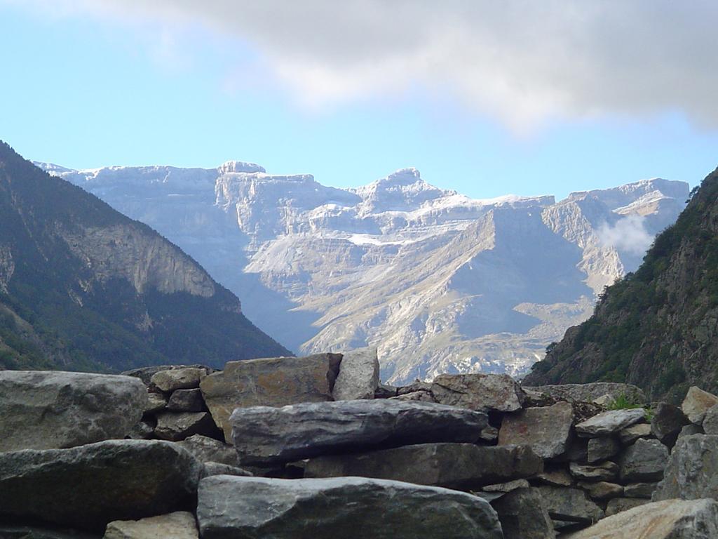 Yourtes Mongoles Gavarnie Gèdre المظهر الخارجي الصورة